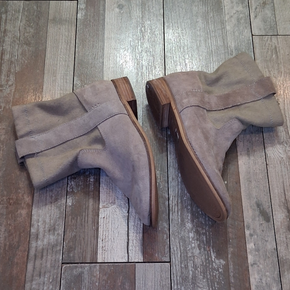 Toms Women's Taupe Suede Light Academia Boots Size 7.5 - Picture 5 of 10
